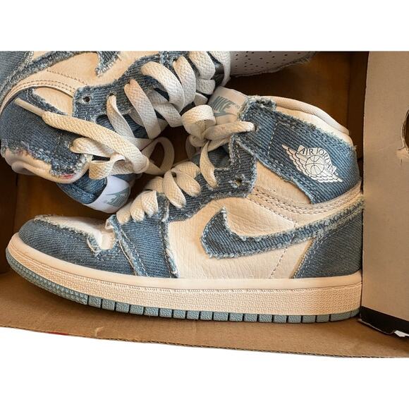 NIKE Kids JORDAN 1 RETRO HIGH OG Denim SIZE 12c - Picture 1 of 11